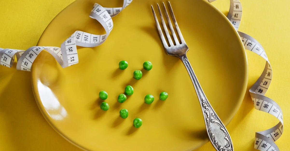 El agua que pierdes con dietas milagro vuelve y te frustra